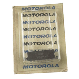 G28327 ` Vintage Motorola MC935L Hex Inverter IC