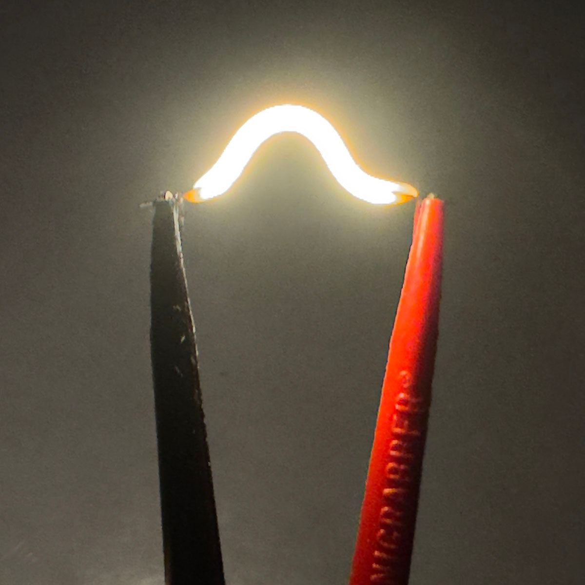 Silicon String Light G28682 ~ Flexible Silicon COB 40mm long 2.7VDC String LED Light Warm W