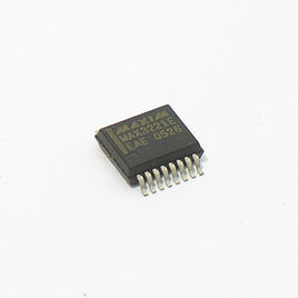 A20352S - MAX3221EEAE SMD 1A 3.0-5.5V RS-232 Transceiver (Maxim)