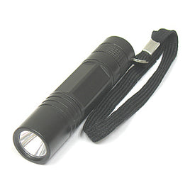 G19028A - (Pkg 3) White LED Flashlight