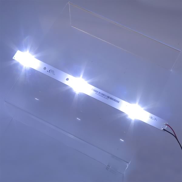 G24860 + Brilliant 9VDC 3 LED White Light Bar